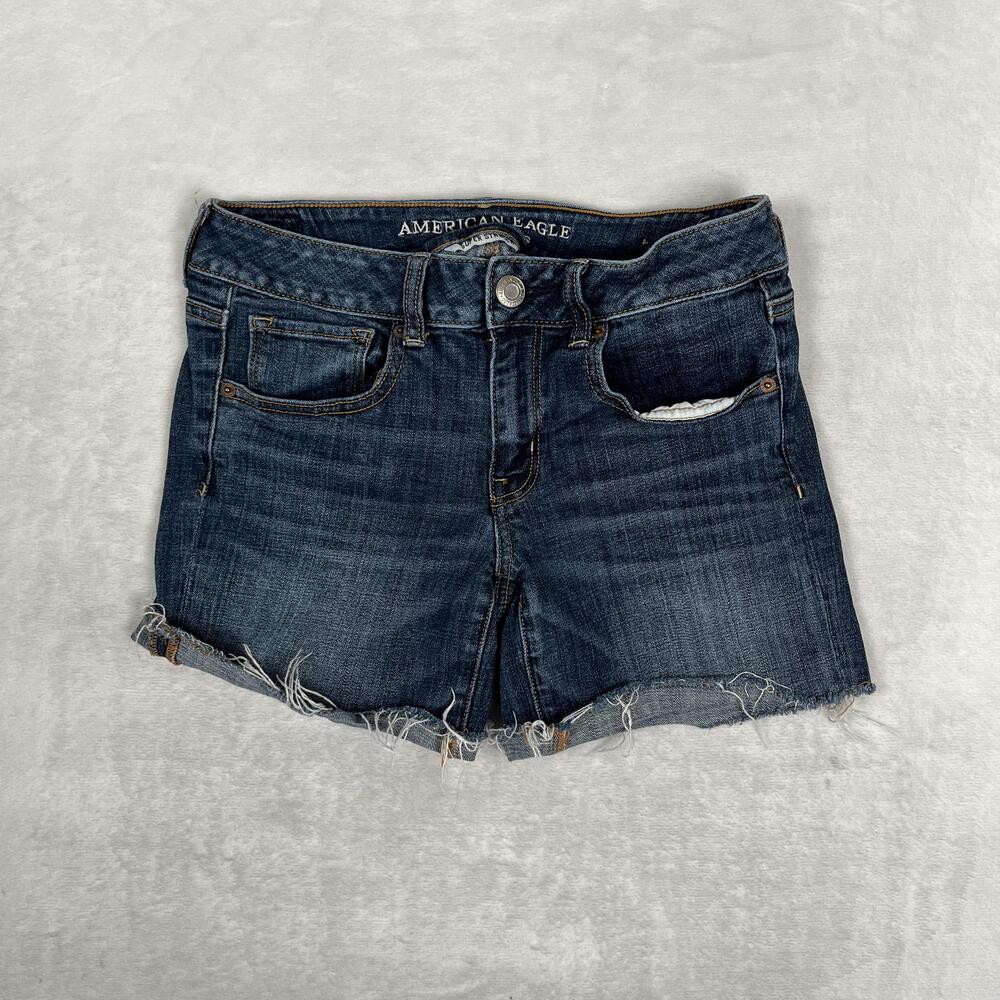 American Eagle Shorts Womens 6 Blue Midi Super Stretch Denim Cutoff Frayed Hem